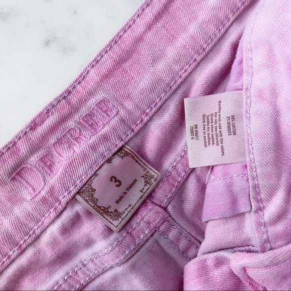 Cut Off Shorts - Picture 15 of 16